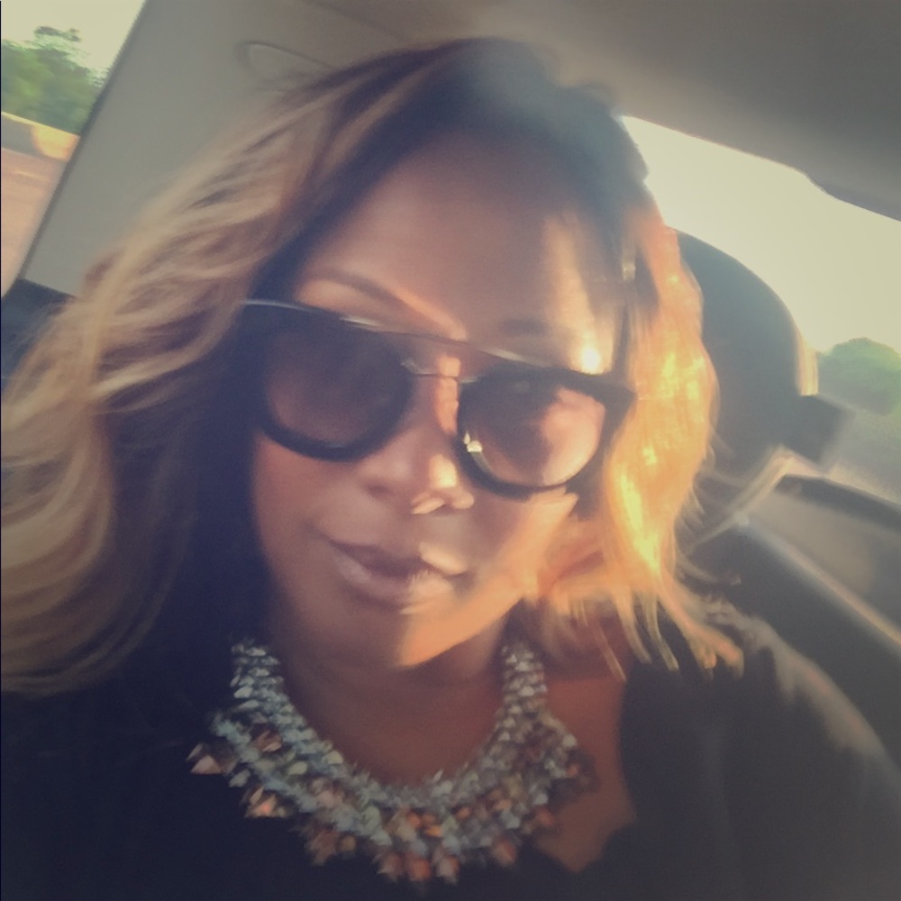 Hi I’m Cat Welcome to my Closet!